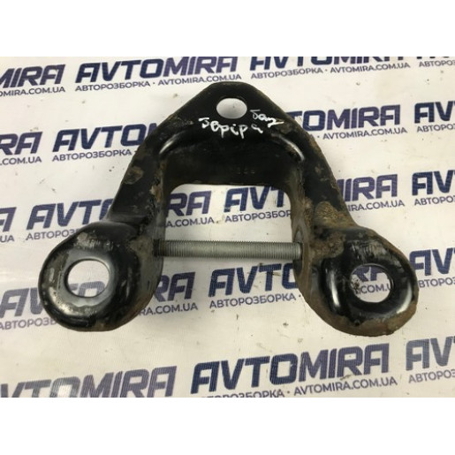 Кронштейн задней балки Опель Мерива Opel Meriva B 13192981